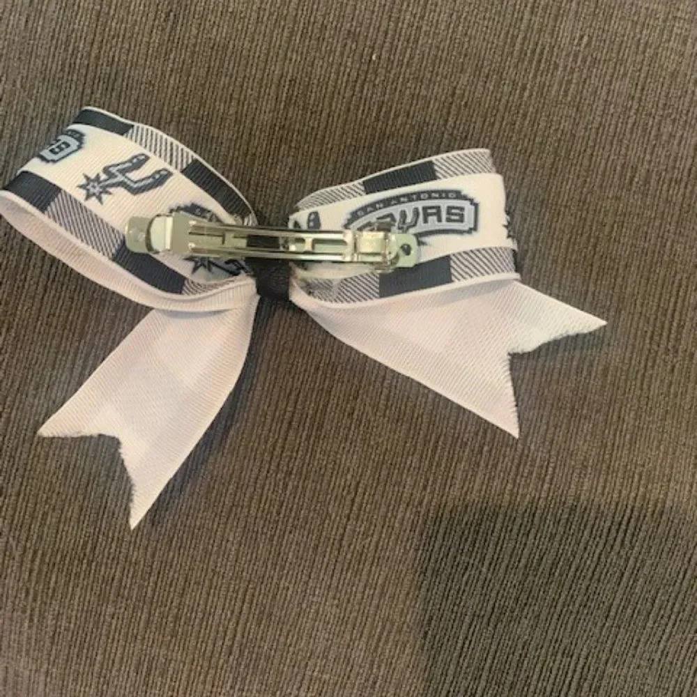 Host Pick! San Antonio Spurs‎ black/white hair bow